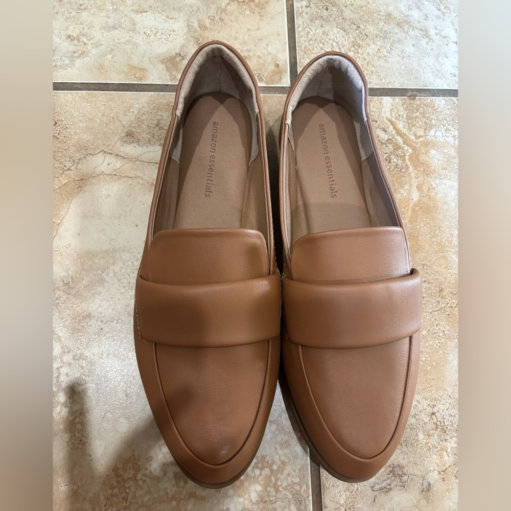 Amazon Essentials Brown Tan Leather-Look Loafers